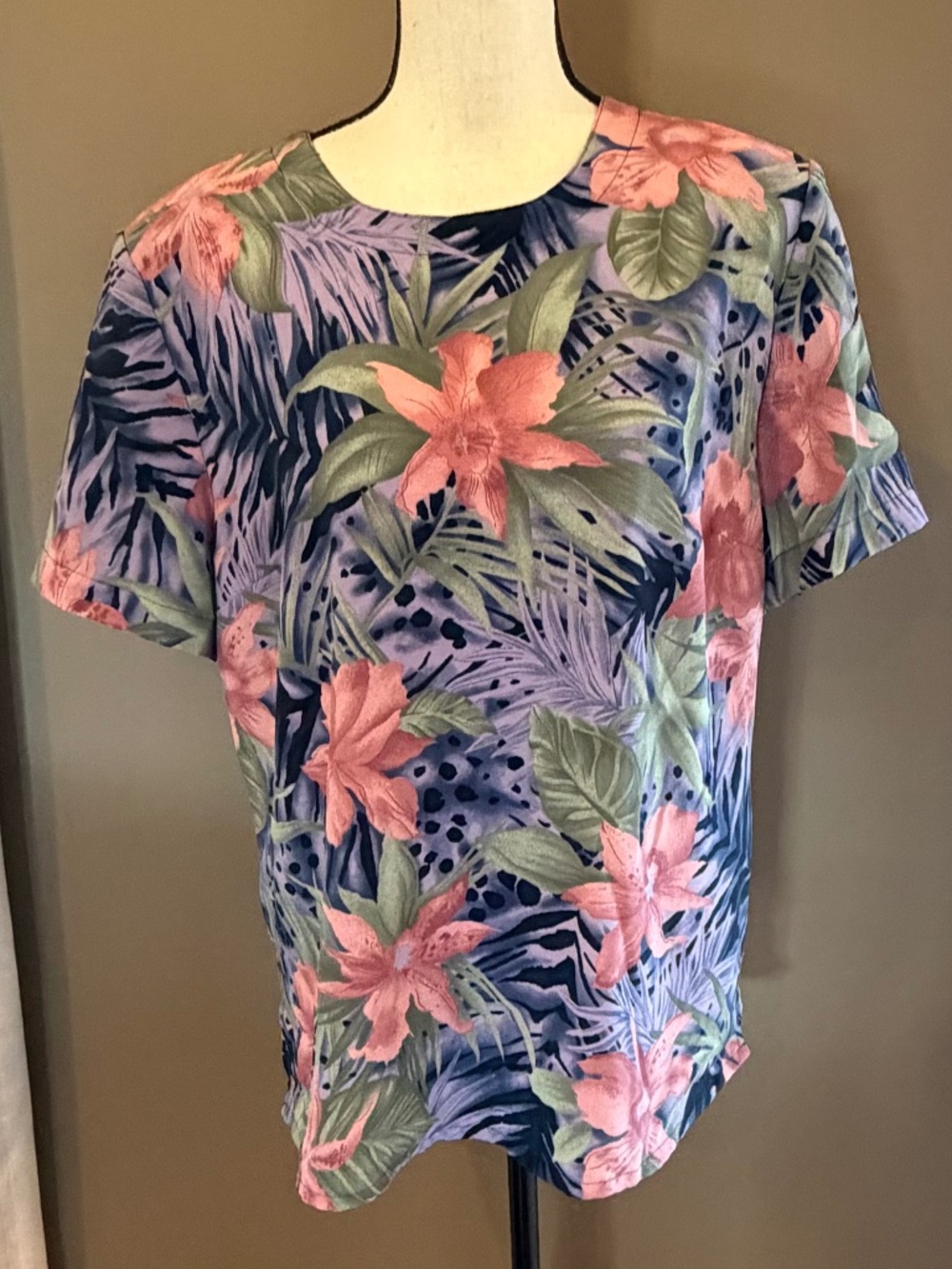K.C. Studio Vintage Pink & Blue Floral Short Sleeve Tropical Blouse, Size Large